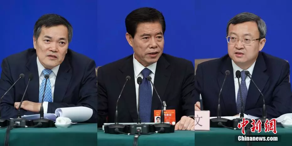 3月10日两会晨报：海外人士“点赞”中国外交成就